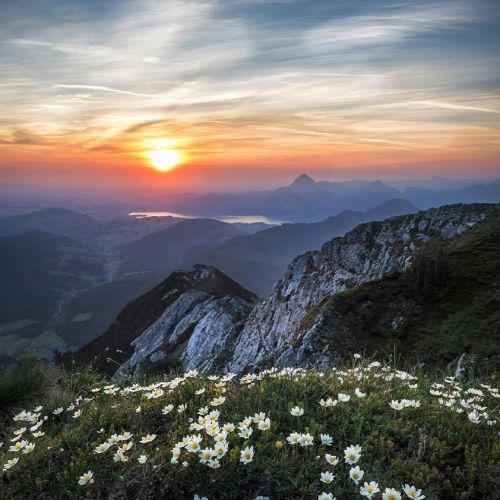 jeune-geneve-se-reposer-jeunant-guerir-microbiote-intermittent-nutrition-sonotherapie-diete-alimentation-jeuner-mediation-yoga-sejours-bains-sonores-spa-etude-chuv-randonnee